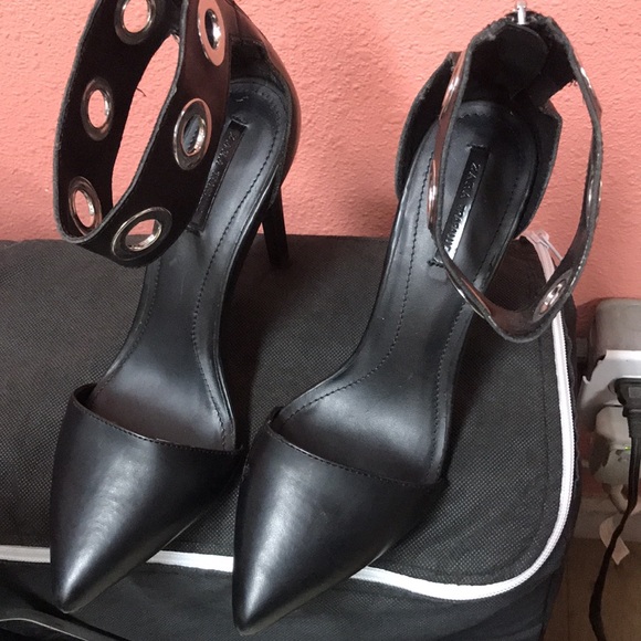 Zara black high heels size 7.5 - Picture 2 of 4